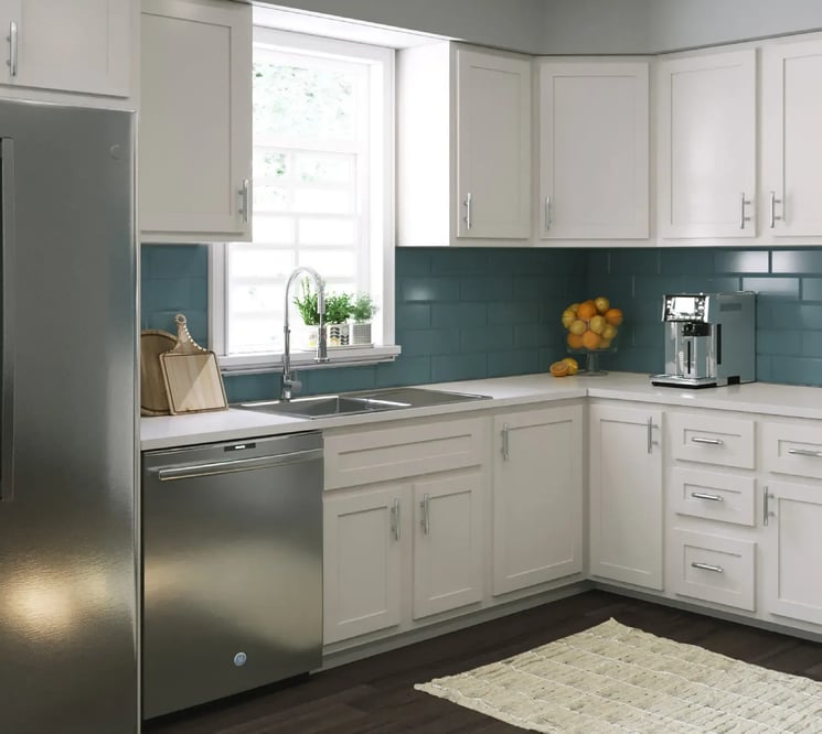 Kitchen with DuraBuild Shaker Classic cabinet doors in Flour