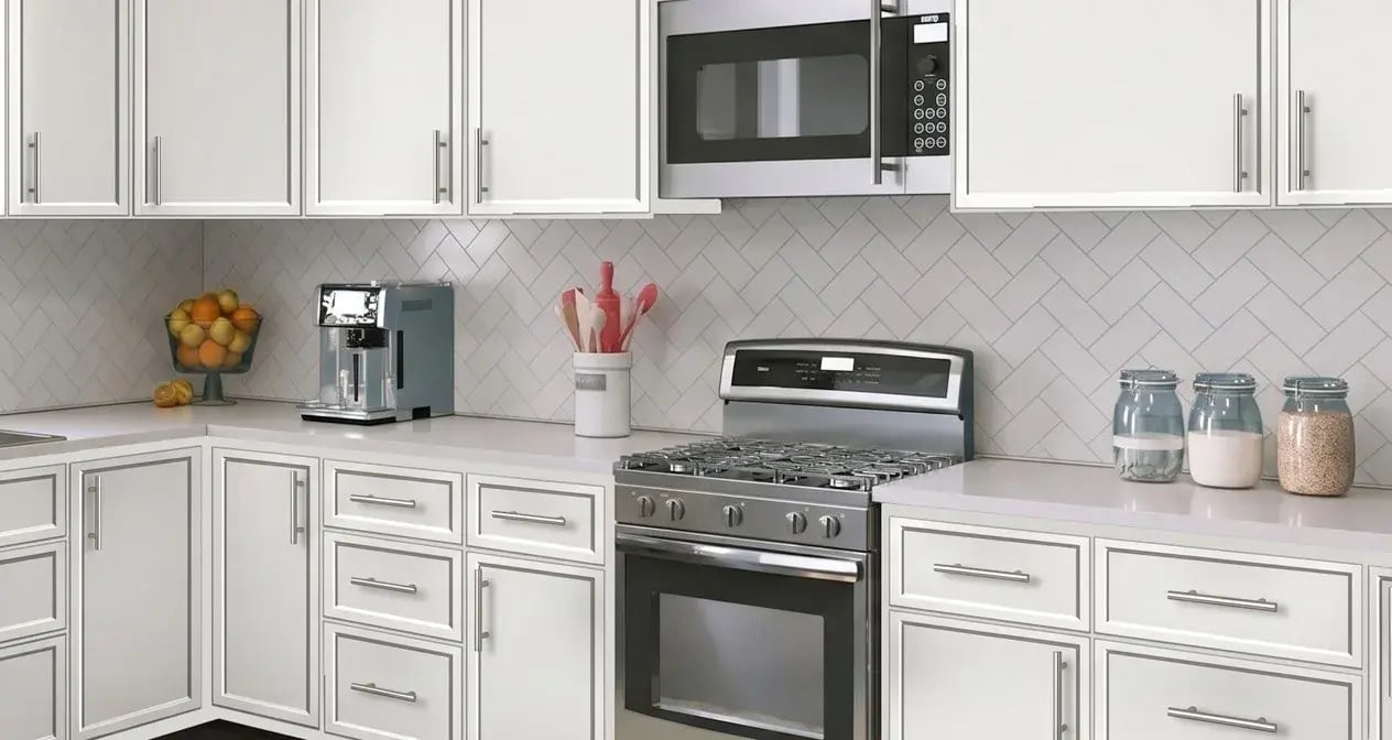 Kitchen with DuraFuse Shaker Tailored cabinet doors in Powder